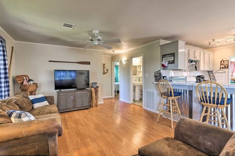 3+ Day Discount Pet Friendly BBQ Grille Sleeps 6