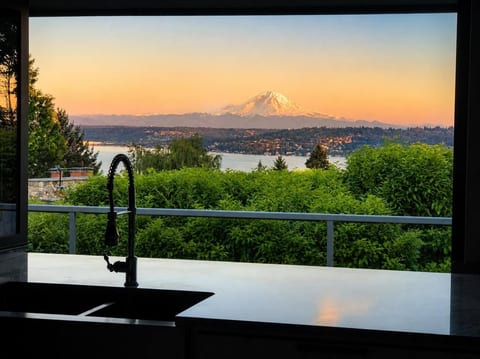 Luxe Seward Pk Estate w/ Views | Pool+Hot Tub
