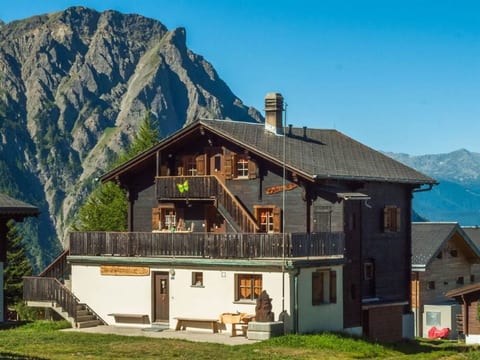 Gruppenhaus Walliser Alpstyle 1. Stock