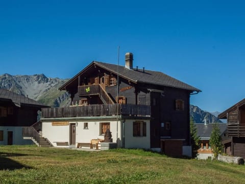 Gruppenhaus Walliser Alpstyle 1. Stock
