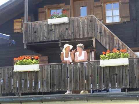 Gruppenhaus Walliser Alpstyle 1. Stock
