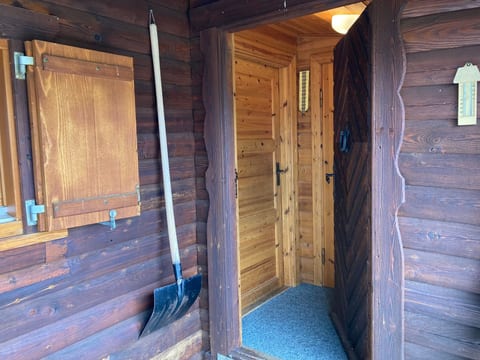 Chalet Glimuschir Appartement/Fewo, Dusche, WC Appartement/Fewo, Dusche, WC