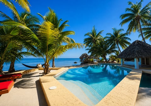 CASA REDONDA Belize - Luxury Beachfront Villa