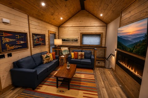Rhinestone Ridge- Mountain Views, Rhinestone Style