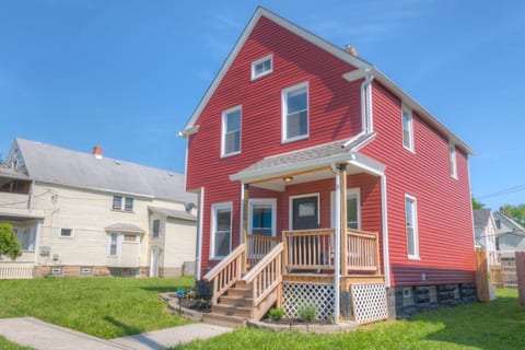 Stylish Home in Brooklyn Centre image 2