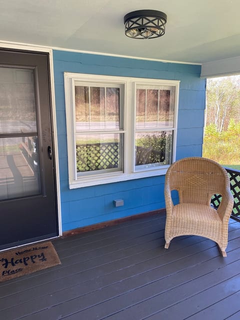 Spacious Cabin near Glendale Lake and State Park image 3