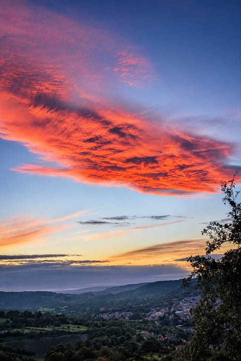 “Red sky at night, shepherd's delight”