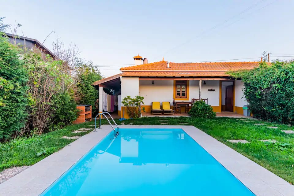 Grandmother's House with Private Pool - Espinho