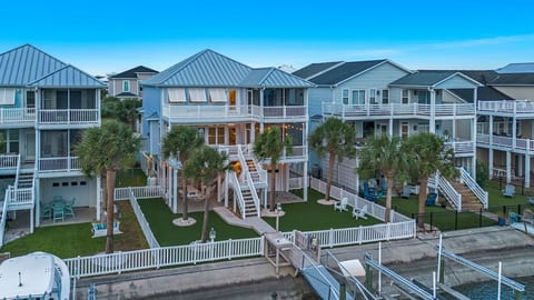 Your Ocean Isle Beach getaway starts here—waterfront views, beach days, and memories waiting to be made.
