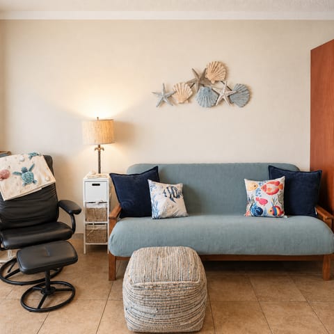 Living space/Futon bed for extra guests.