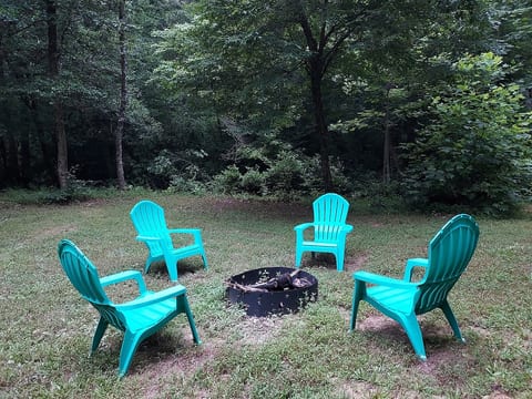 Uwharrie Creekside Escape