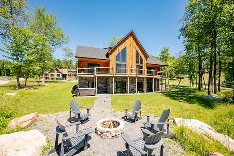 New! Dog Friendly Lake Area Home w/ Hot Tub image 4