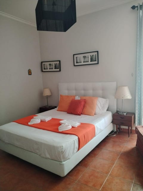 Apartment near Feira da Ladra & Alfama