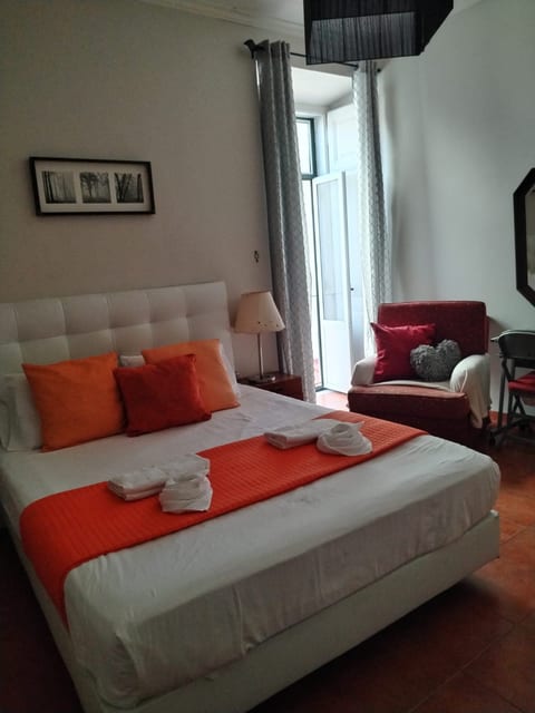 Apartment near Feira da Ladra & Alfama