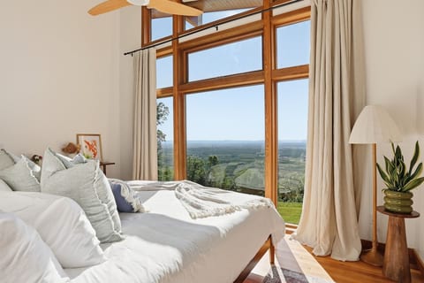 Architectural Mountaintop Retreat | Shenandoah image 3