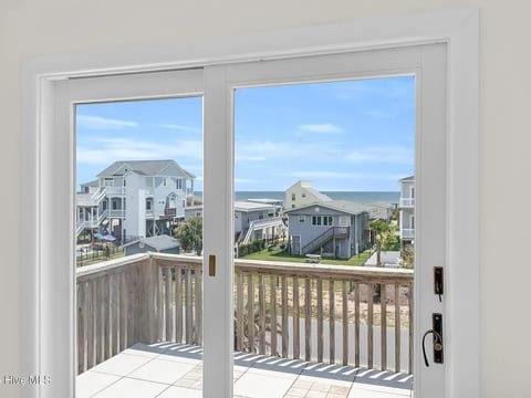 West end, great views, steps to beach, new rental!