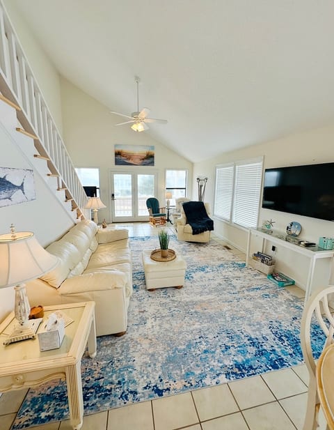 West end, great views, steps to beach, new rental!