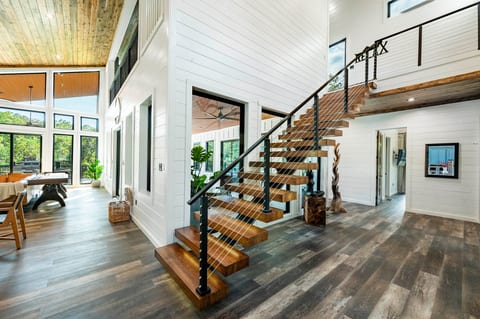 The Revel Cabin