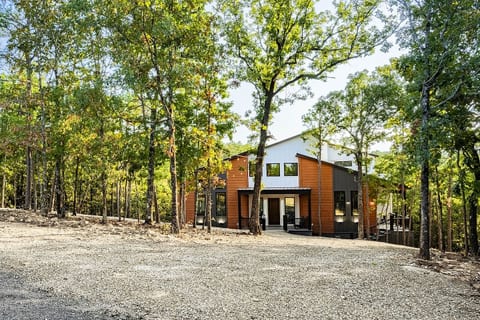 The Revel Cabin