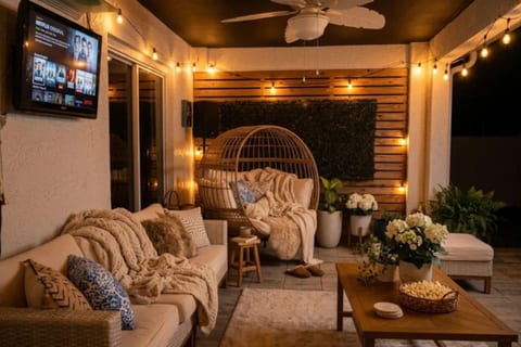 Saltwater Heated Pool, Spa, Fire Pit, Pet Retreat