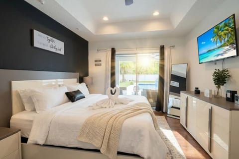 Saltwater Heated Pool, Spa, Fire Pit, Pet Retreat