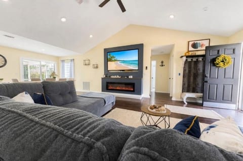 Heated Pool No Extra Fee ! firepit| Game Room