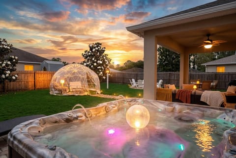 Sky Dome | Jacuzzi | Fire Pitt | Putt Putt |