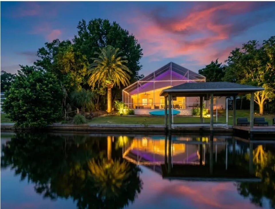 Camino Del Mar | Canal | Heated Saltwater Pool| Dock +Fenced - Palm Coast
