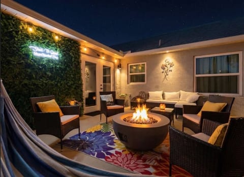 Shell-B-Good Firepit | Bikes| Ping Pong| Luxury 15 min. Beach
