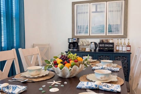 Coastal Charm| Volleyball | Fenced| 10k Channels