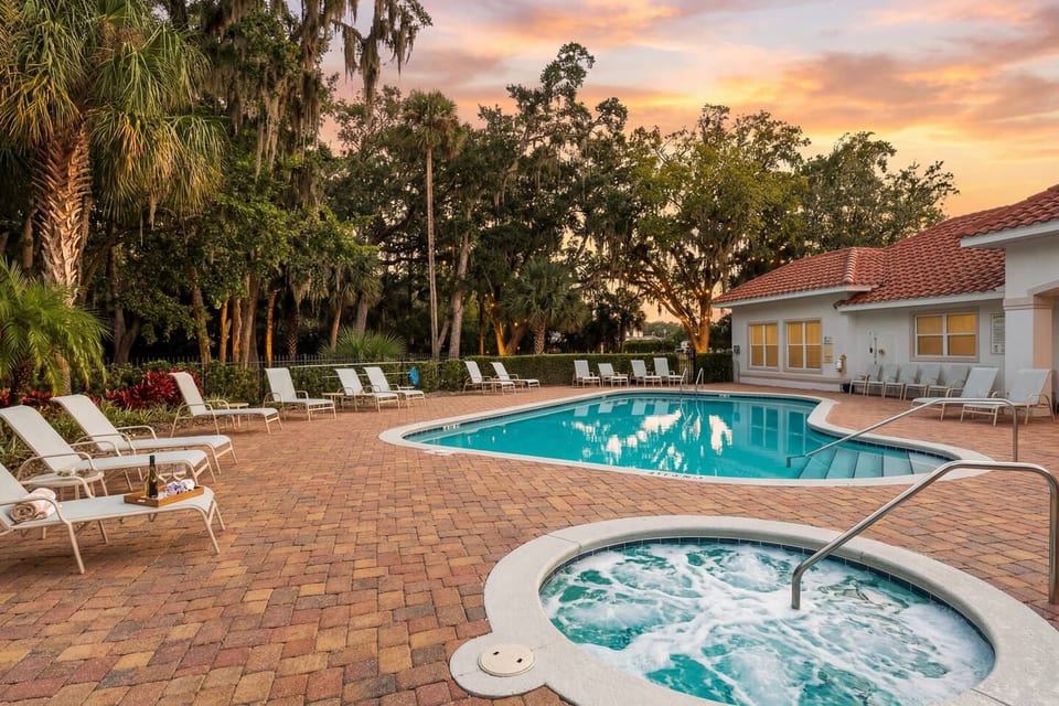 Pool | Jacuzzi | NO EXTRA FEE 5 min to beach - Palm Coast