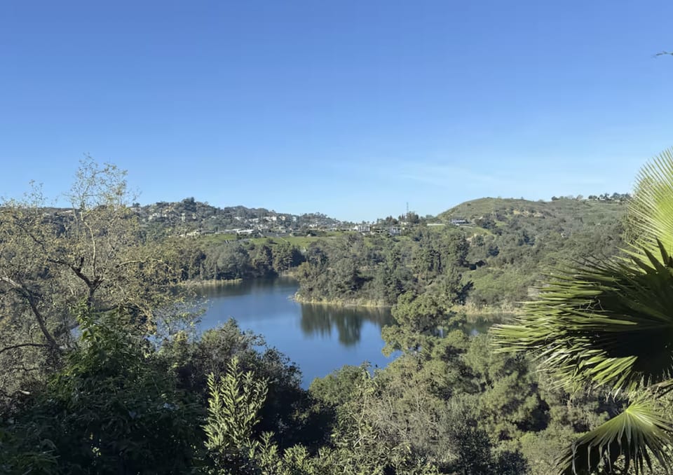 Nature Oasis in Hollywood Hills with Lake View - Los Angeles