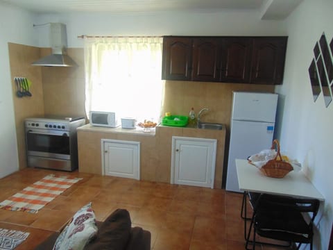 Mother-in-law's House 3
