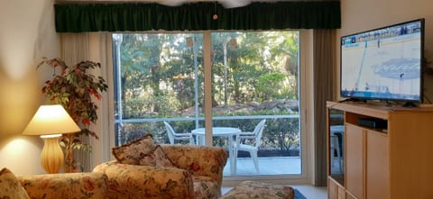 Naples Ground Floor Fabulous Falling Waters Davis