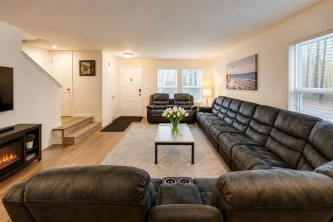 Gather together in comfort. With oversized reclining seating and an open, welcoming layout, there's room for everyone to relax and reconnect.