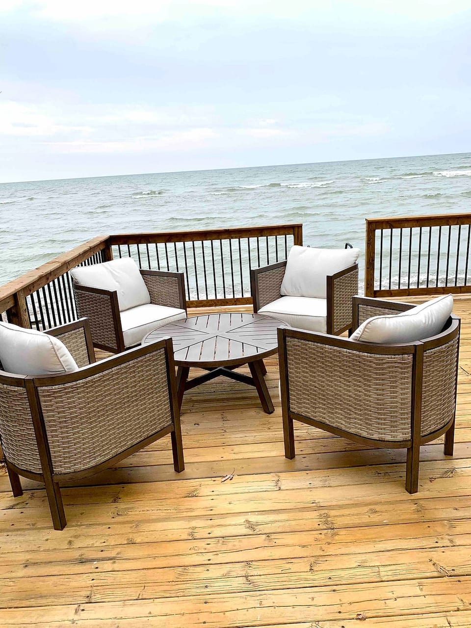 Outdoor conversation area. 

Relaxing setting and great view! 

A propane fire table is available for those chilly nights and ambiance!