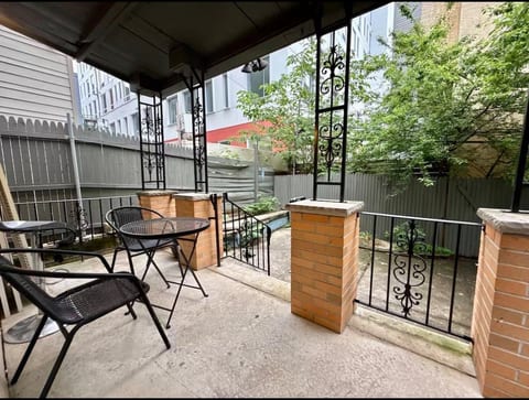 7bed/huge rooms/high ceiling/free parking