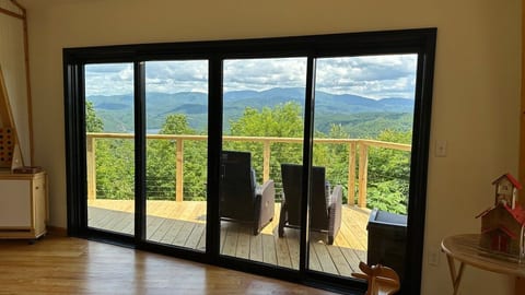 Glass Mountain Retreat — Panoramic Smoky Views image 5