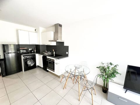 Old Port 1BR Steps from Gare SNCF
