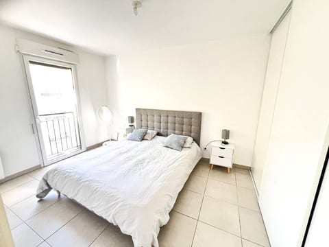 Old Port 1BR Steps from Gare SNCF