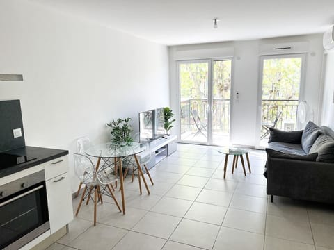 Old Port 1BR Steps from Gare SNCF