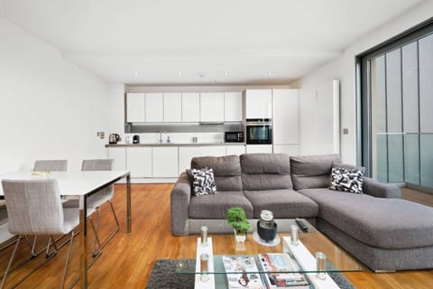 Modern 2BR Flat Near Dalston & Shoreditch