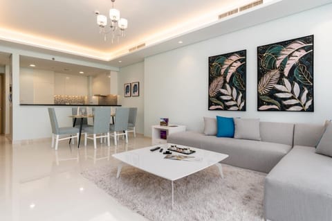 2-Bed Luxury Apartment in Paramount Midtown