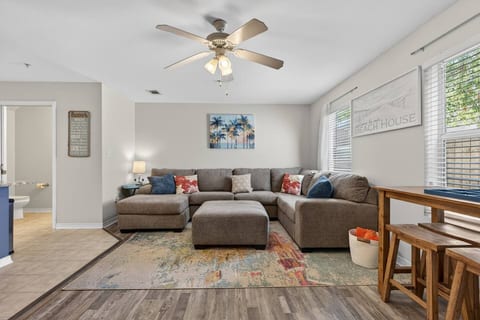 2BR King Suite- 2 Miles to Beach- Family Friendly