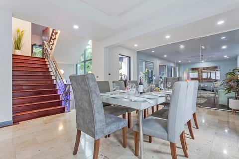 Angels Villa Pratumnak 4BR Pool Villa Pattaya