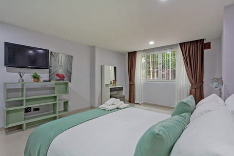 Garden View 1-Bed | Balcony | Olympic Pool