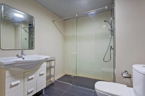 Garden View 1-Bed | Balcony | Olympic Pool