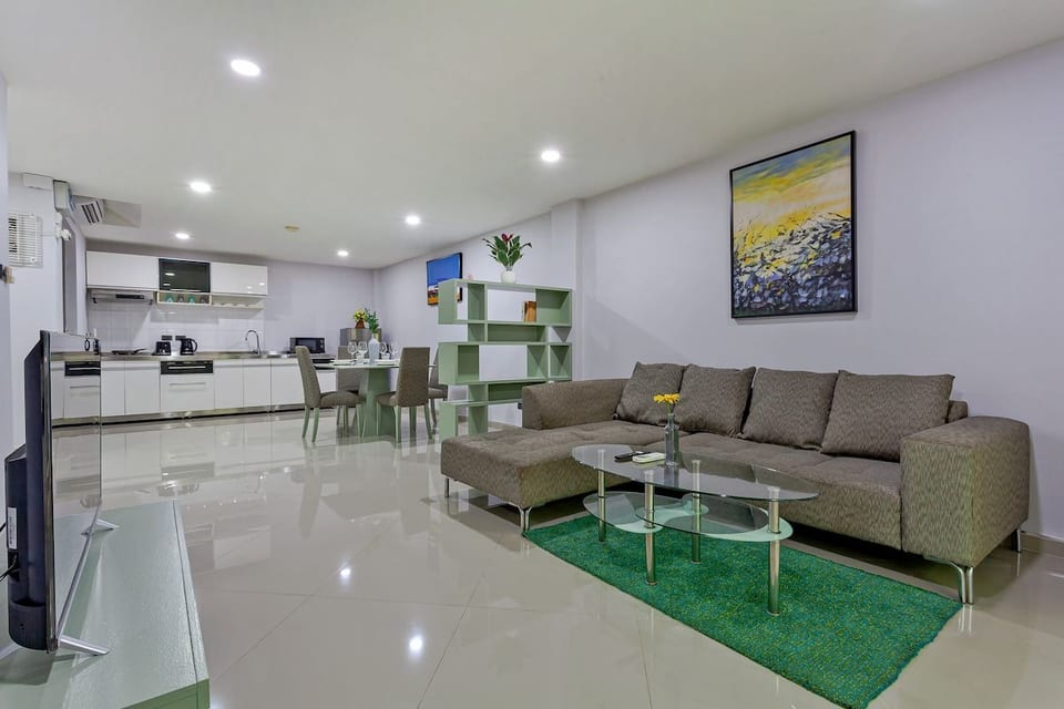 Garden View 1-Bed | Balcony | Olympic Pool image 1