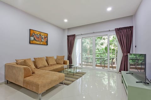 Garden View 1 Bedroom Apartment - Pratumnak Hill image 1