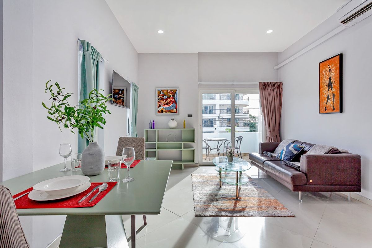 Cosy Apartment with Pool Access - Pratumnak Road